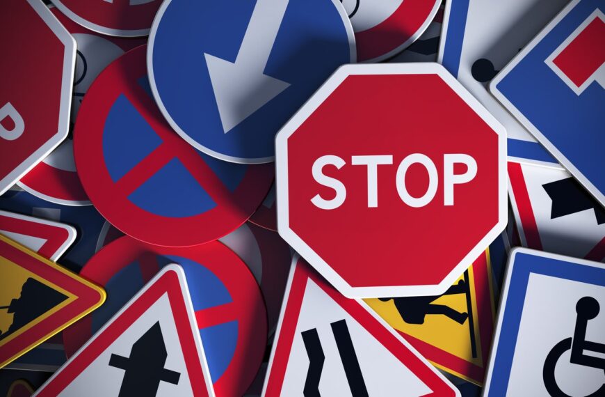 Nauka znaków drogowych: szybkie i skuteczne metody.