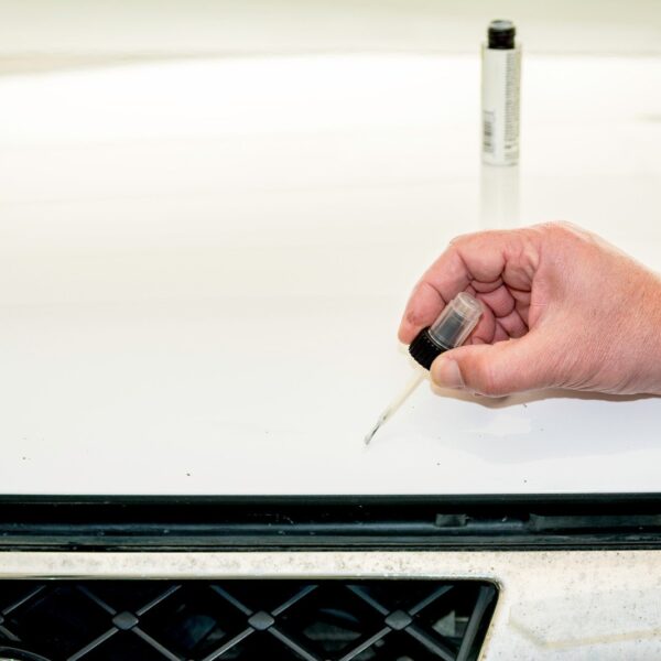 Zaprawki lakiernicze na rdzę: poradnik krok po kroku.