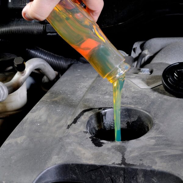 Poradnik wyboru oleju silnikowego do różnych typów samochodów.