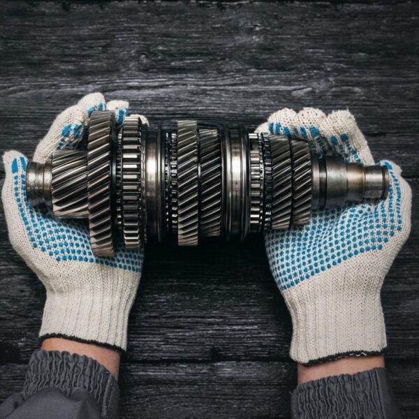 Jak prawidłowo wymienić olej w manualnej skrzyni biegów?