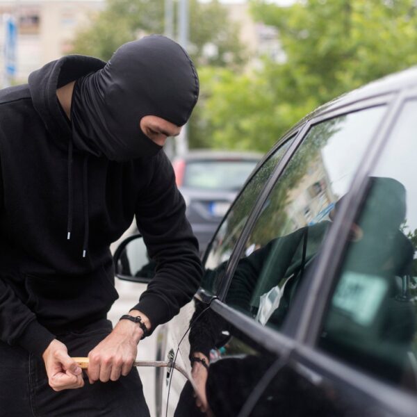 Jakie są najskuteczniejsze metody zapobiegania kradzieży samochodu?